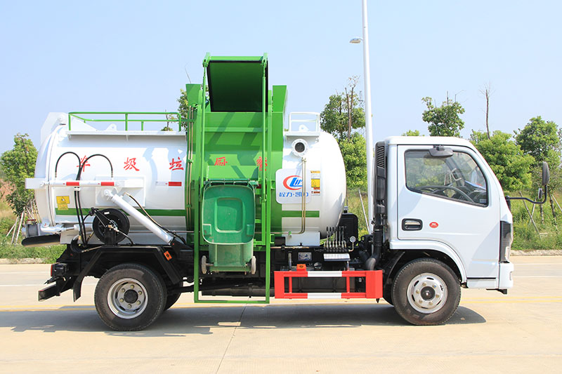 東風小多利卡餐廚垃圾車(罐式)(4.5方)