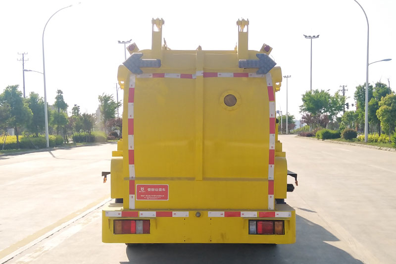 江鈴順達餐廚垃圾車(廂式)(6方)