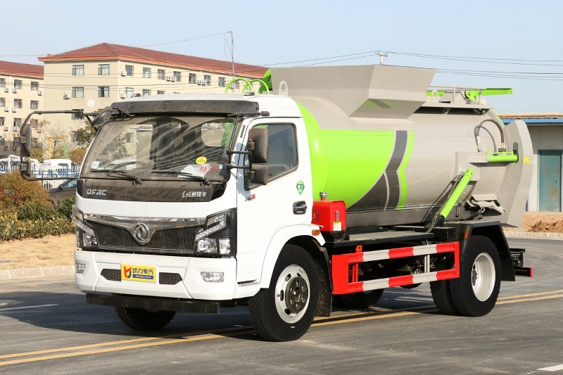 東風大多利卡餐廚垃圾車(罐式)(8方)