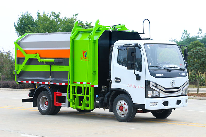 東風小多利卡側裝掛桶垃圾車（10.5方）